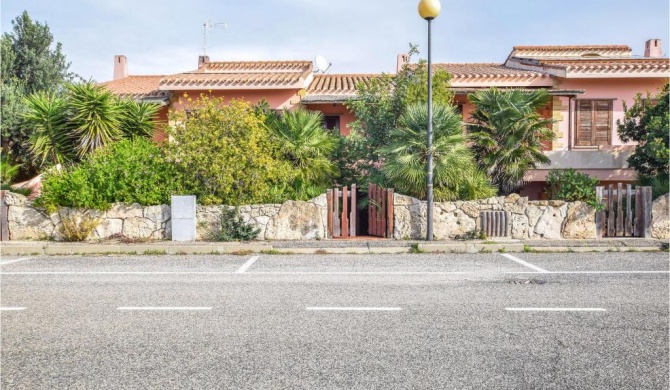 Stunning apartment in Cabras with 2 Bedrooms