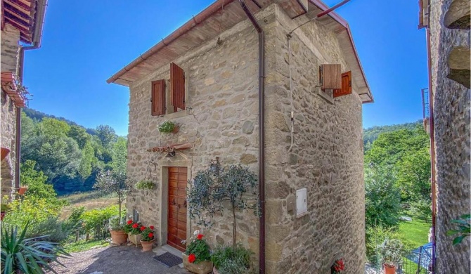Nice home in Caprese Michelangelo with 1 Bedrooms and WiFi
