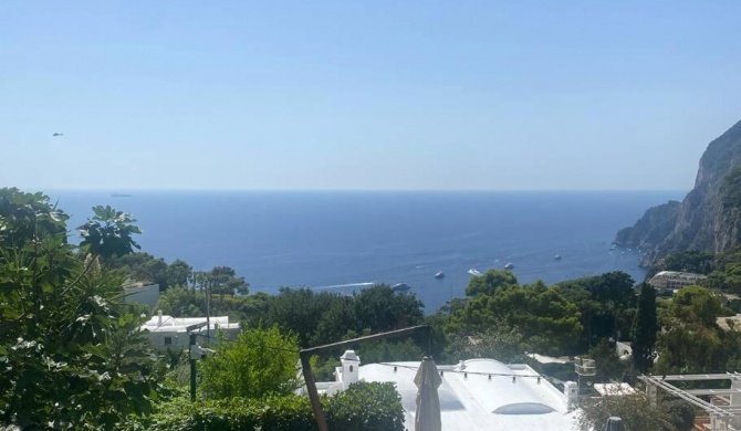 Casa Nannina - 2 Bedrooms apartment with Jacuzzi in the heart of Capri
